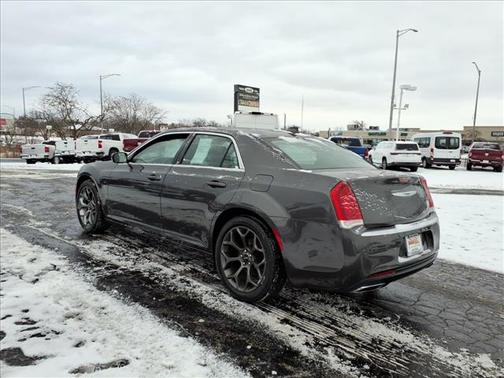 2018 Chrysler 300 Touring