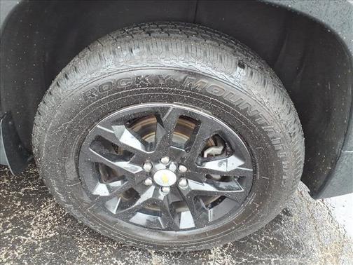 Silver Ice Metallic 2019 Chevrolet Traverse LT Cloth