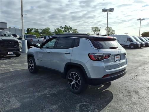 Silver Zynith Metallic Clearcoat 2024 Jeep Compass Limited