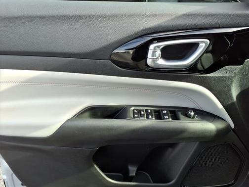 Silver Zynith Metallic Clearcoat 2024 Jeep Compass Limited