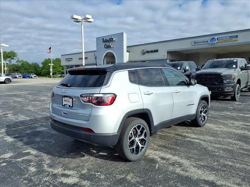 Silver Zynith Metallic Clearcoat 2024 Jeep Compass Limited