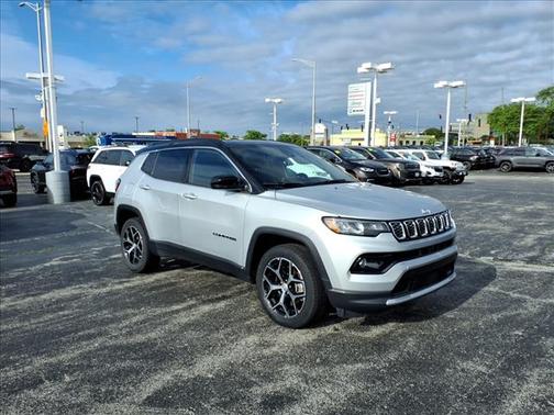Silver Zynith Metallic Clearcoat 2024 Jeep Compass Limited