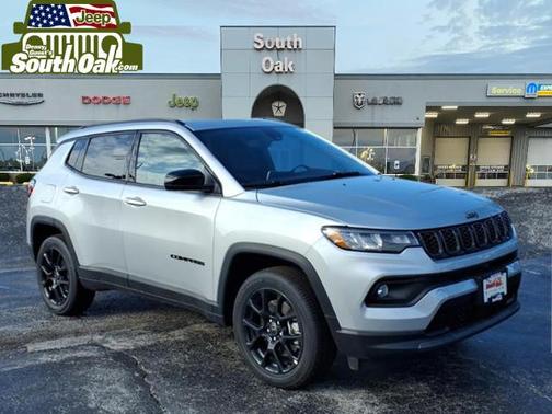 Silver Zynith Metallic Clearcoat 2026 Jeep Compass Latitude