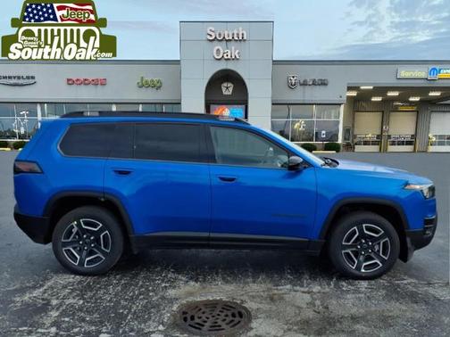 Hydro Blue Pearlcoat 2026 Jeep Cherokee Laredo 4x4
