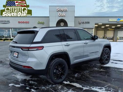 2026 Jeep Grand Cherokee Altitude