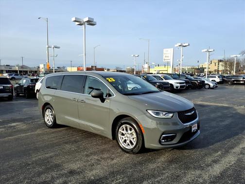 Ceramic Gray Clearcoat 2023 Chrysler Pacifica Touring L
