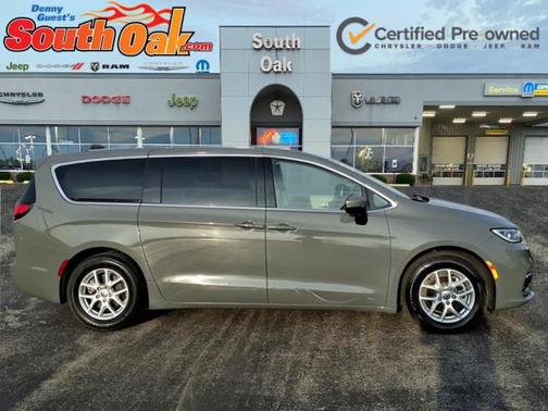 Ceramic Gray Clearcoat 2023 Chrysler Pacifica Touring L