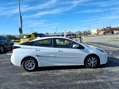Wind Chill Pearl 2022 Toyota Prius XLE