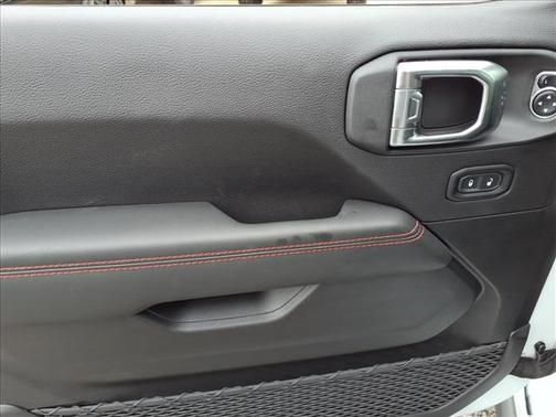 Bright White Clearcoat 2026 Jeep Wrangler Rubicon