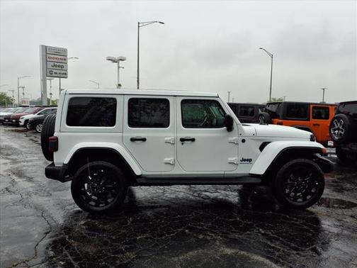2025 Jeep Wrangler 4xe Sahara