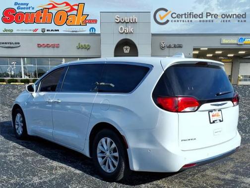 Bright White Clearcoat 2019 Chrysler Pacifica Touring Plus