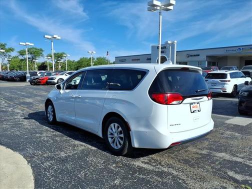 Bright White Clearcoat 2019 Chrysler Pacifica Touring Plus