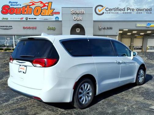 Bright White Clearcoat 2019 Chrysler Pacifica Touring Plus