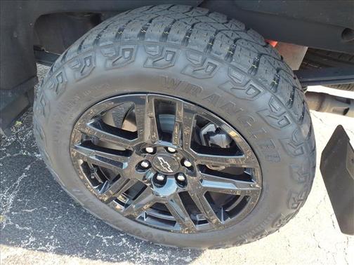 Summit White 2023 Chevrolet Silverado 1500 LT Trail Boss