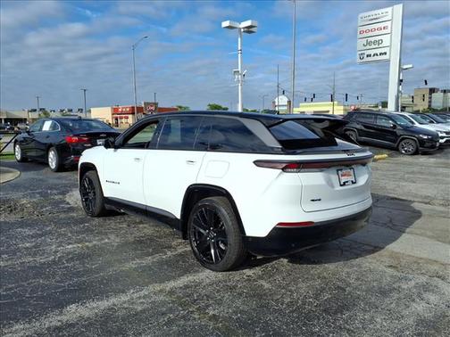 Bright White Clearcoat 2024 Jeep Wagoneer S Launch Edition