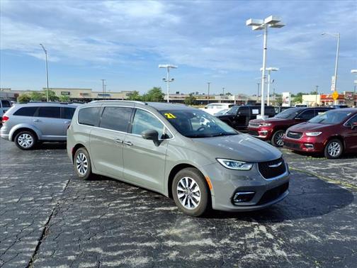 2021 Chrysler Pacifica Hybrid Touring L