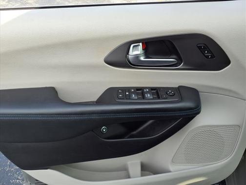 2021 Chrysler Pacifica Hybrid Touring L