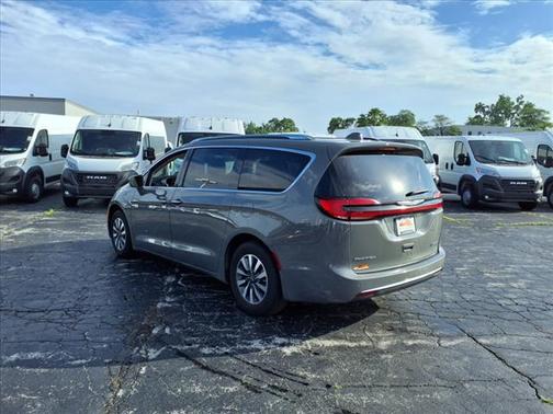 2021 Chrysler Pacifica Hybrid Touring L