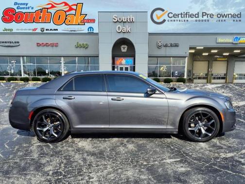 2022 Chrysler 300 S