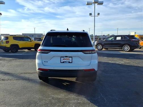 2024 Jeep Grand Cherokee Altitude