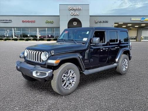 Black Clearcoat 2025 Jeep Wrangler 4-Door Sahara 4x4