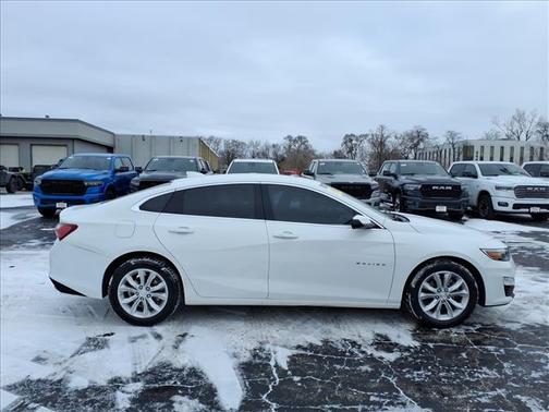 2022 Chevrolet Malibu FWD LT