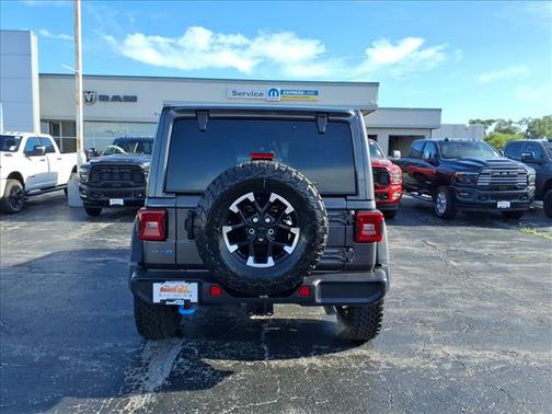 Granite Crystal Metallic Clearcoat 2025 Jeep Wrangler 4xe Rubicon