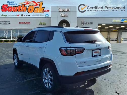 Bright White Clearcoat 2023 Jeep Compass Latitude Lux