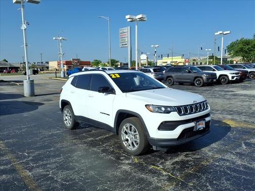 Bright White Clearcoat 2023 Jeep Compass Latitude Lux