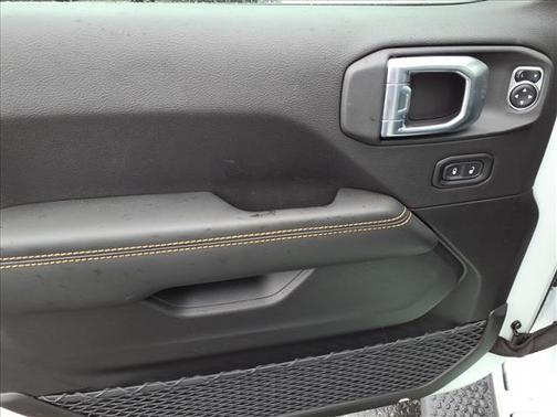 Bright White Clearcoat 2026 Jeep Wrangler 4-Door Sahara 4x4