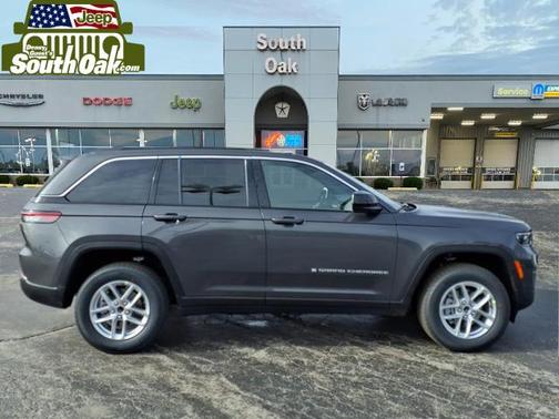 2026 Jeep Grand Cherokee Laredo
