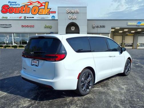 2026 Chrysler Pacifica L