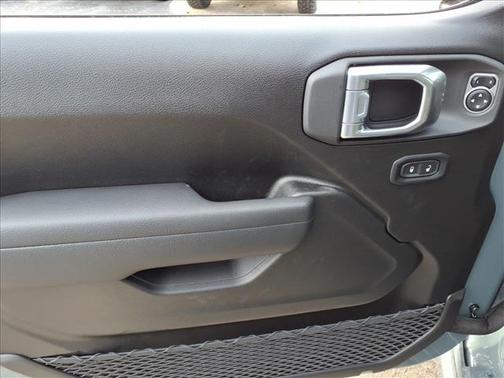 Anvil Clearcoat 2026 Jeep Gladiator Willys 4x4