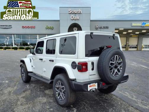 2025 Jeep Wrangler 4-Door Sahara 4x4