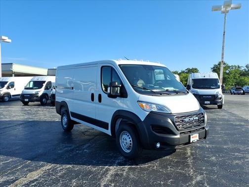 Bright White Clearcoat 2026 RAM ProMaster 1500 Low Roof