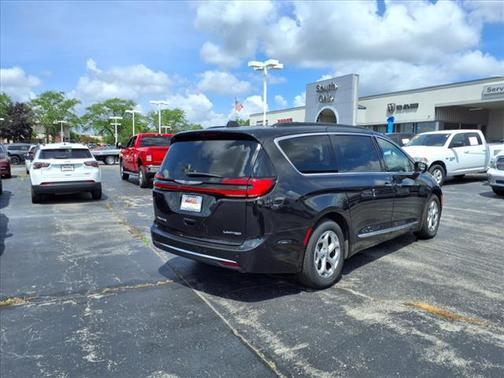 2023 Chrysler Pacifica Limited