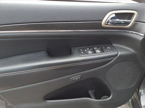 Granite Crystal Metallic Clearcoat 2015 Jeep Grand Cherokee Limited