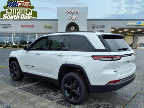Bright White Clearcoat 2026 Jeep Grand Cherokee Limited