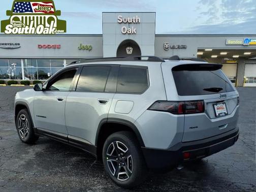 Silver Zynith Clearcoat 2026 Jeep Cherokee Laredo 4x4