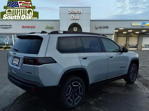 Silver Zynith Clearcoat 2026 Jeep Cherokee Laredo 4x4