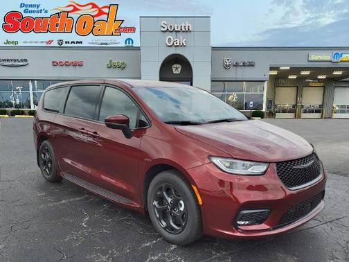 2023 Chrysler Pacifica Hybrid Touring L