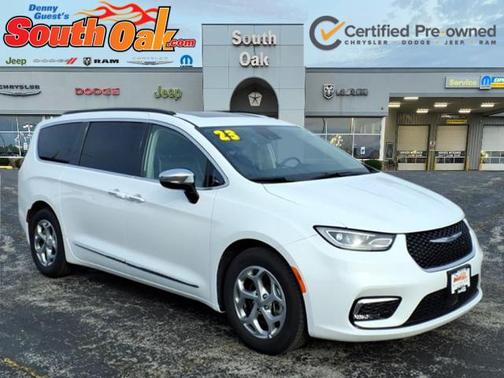 Bright White Clearcoat 2023 Chrysler Pacifica Limited