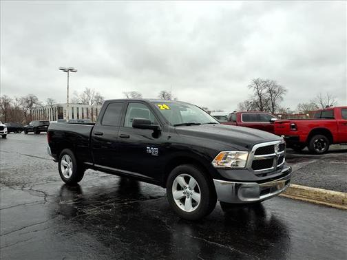 Diamond Black Crystal Pearlcoat 2024 RAM 1500 Classic SLT