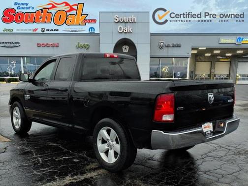 Diamond Black Crystal Pearlcoat 2024 RAM 1500 Classic SLT