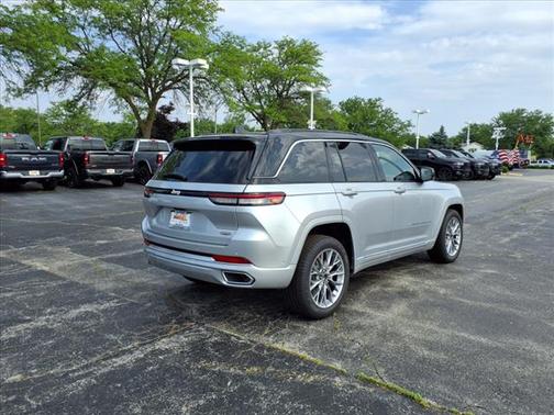 2025 Jeep Grand Cherokee Summit