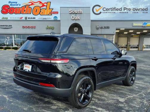 Diamond Black Crystal Pearlcoat 2023 Jeep Grand Cherokee Limited