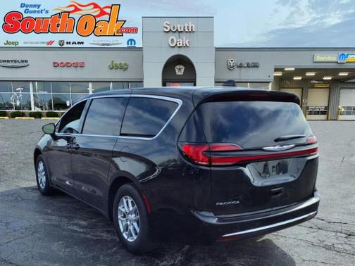 2025 Chrysler Pacifica L