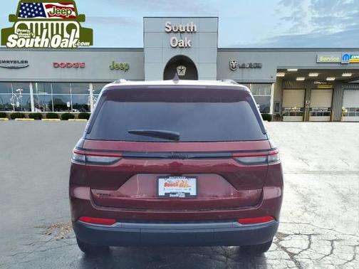 2026 Jeep Grand Cherokee Altitude