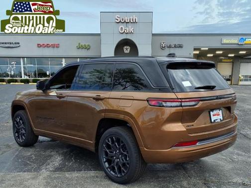 Copper Shino Metallic Clearcoat 2026 Jeep Grand Cherokee Summit