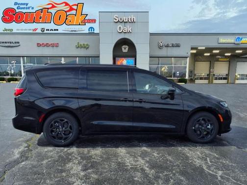 2025 Chrysler Pacifica Hybrid Premium S Appearance Pkg